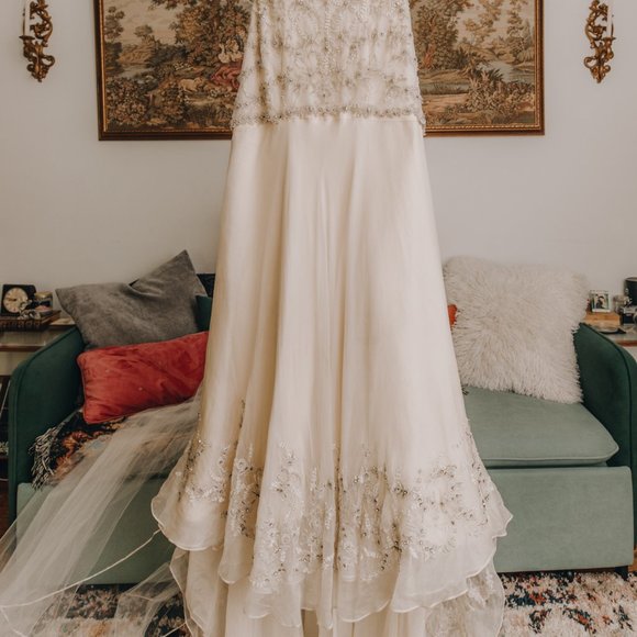 Vintage Jim Hjelm Beaded Wedding Gown - Picture 3 of 16